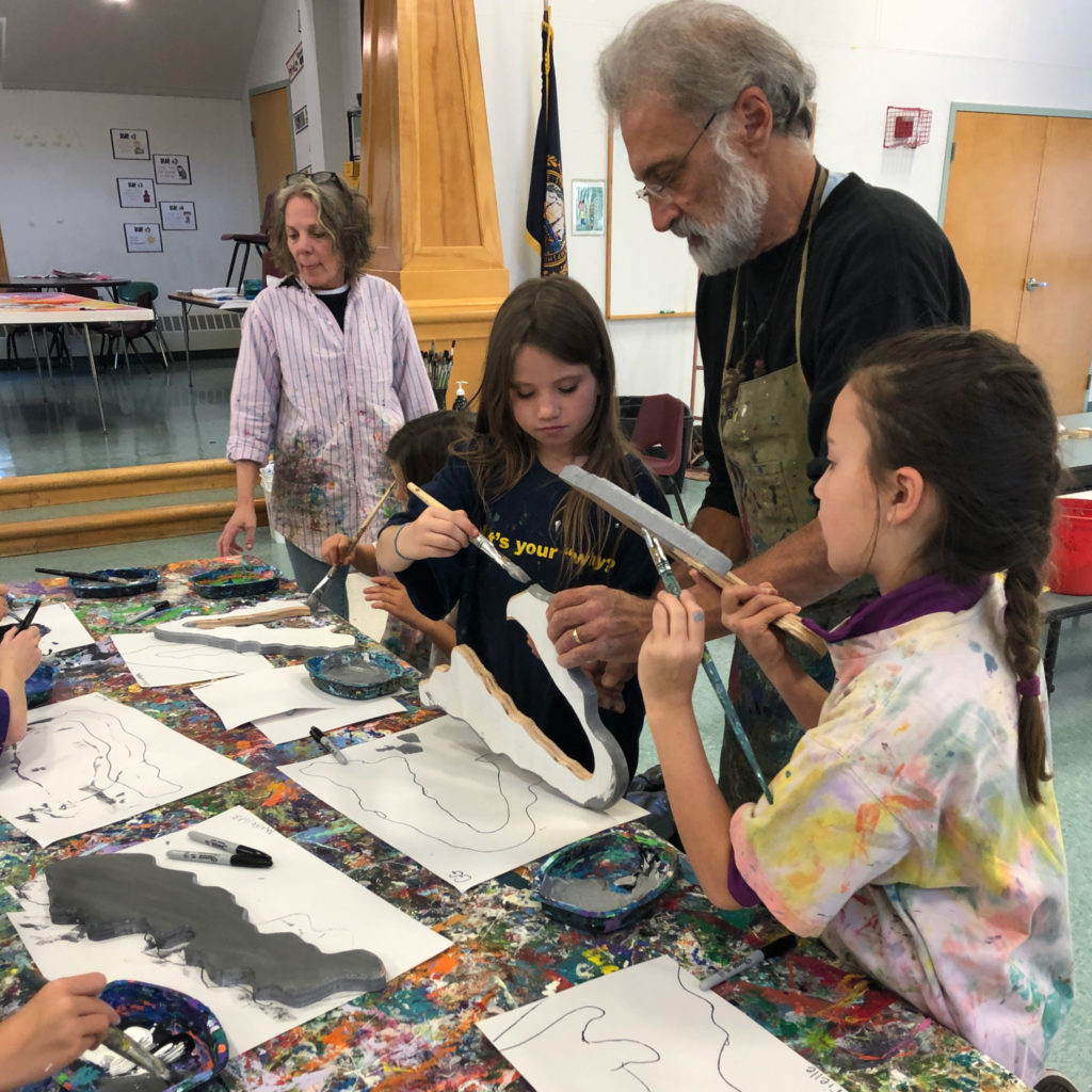 Featured image of article: GES 4th graders work with Artist in Residence Mark Ragonese